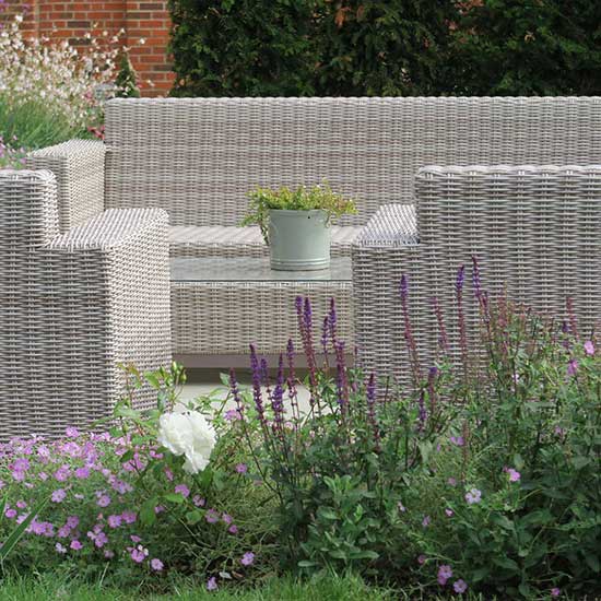 Elizabethan farmhouse garden design in Guildford, Surrey