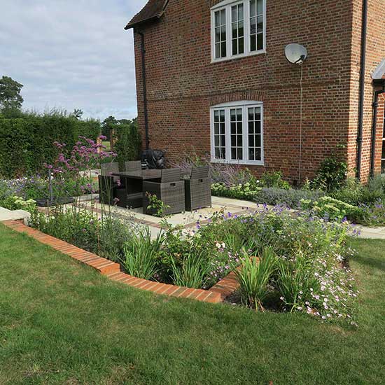 Elizabethan farmhouse garden design in Guildford, Surrey