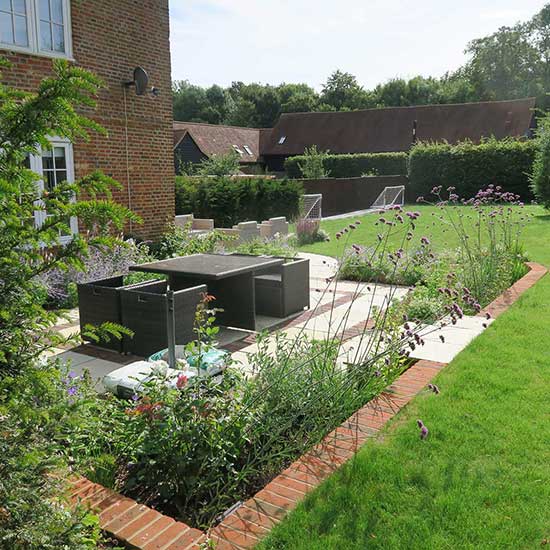Elizabethan farmhouse garden design in Guildford, Surrey